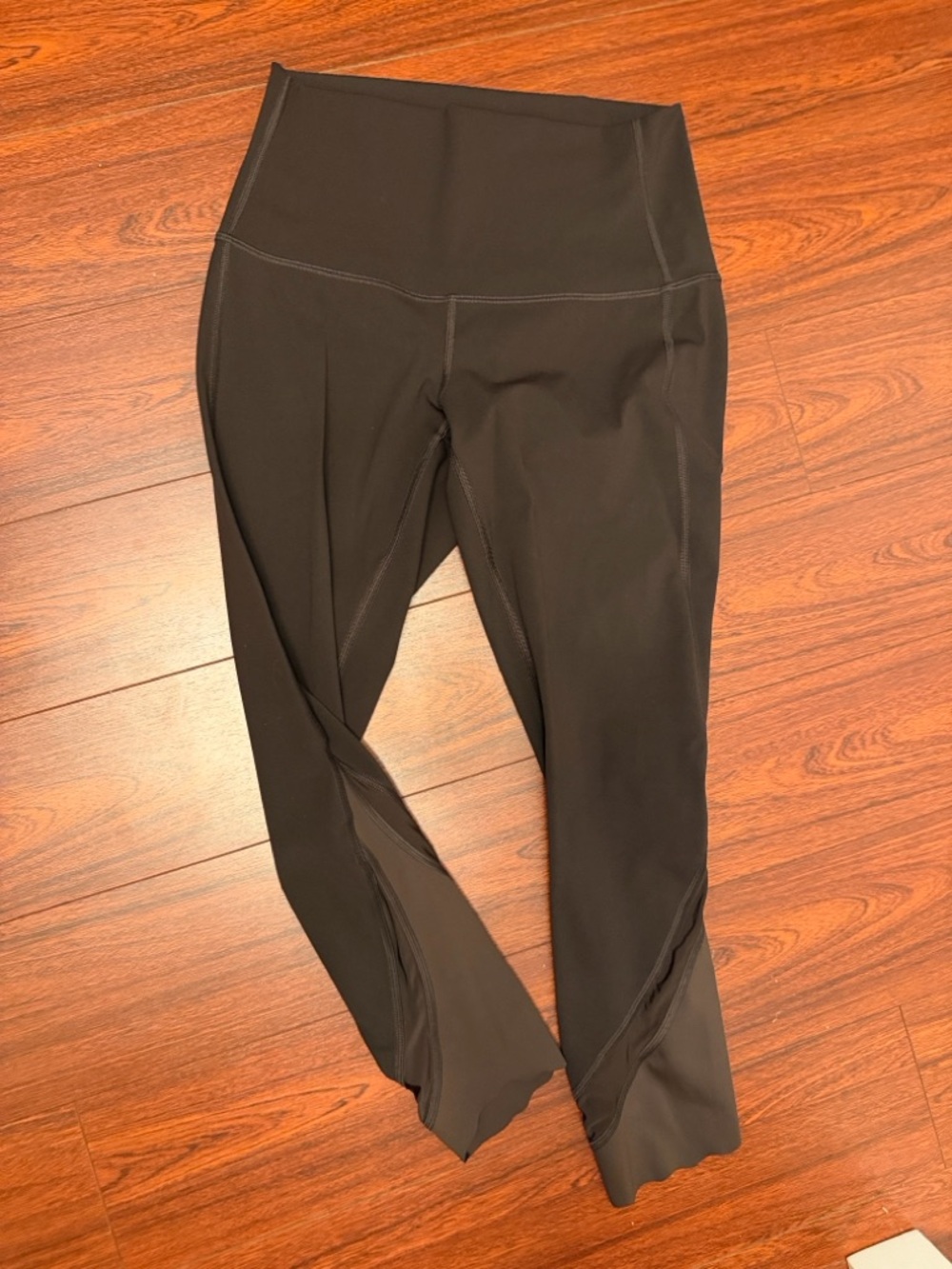 Lululemon High-Waist Brown Active Leggings for Women - Picture 2 of 6